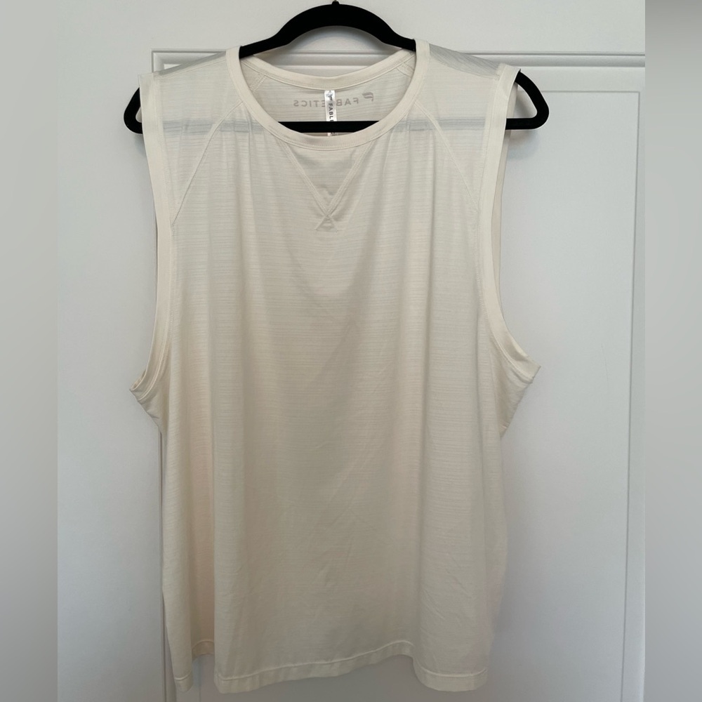 FABLETICS CREAM WHITE MUSCLE ATHLETIC TANK SIZE XXL